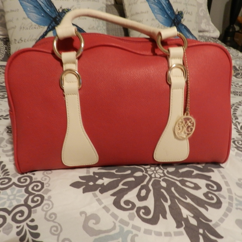 VIETA BRAND NEW HANDBAG WITH STRIP